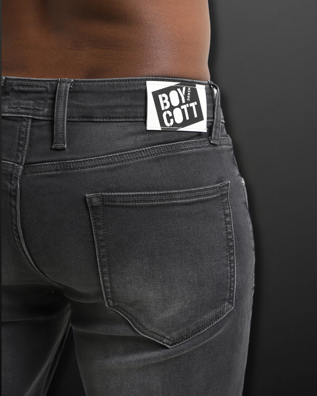 SLIM FIT JEANS
