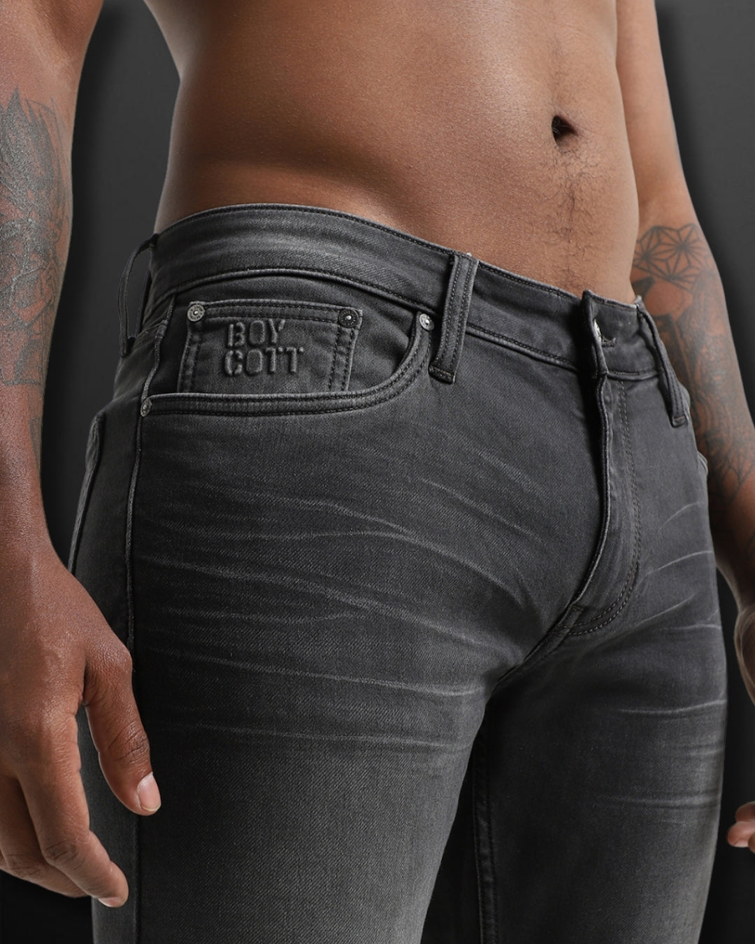 SLIM FIT JEANS