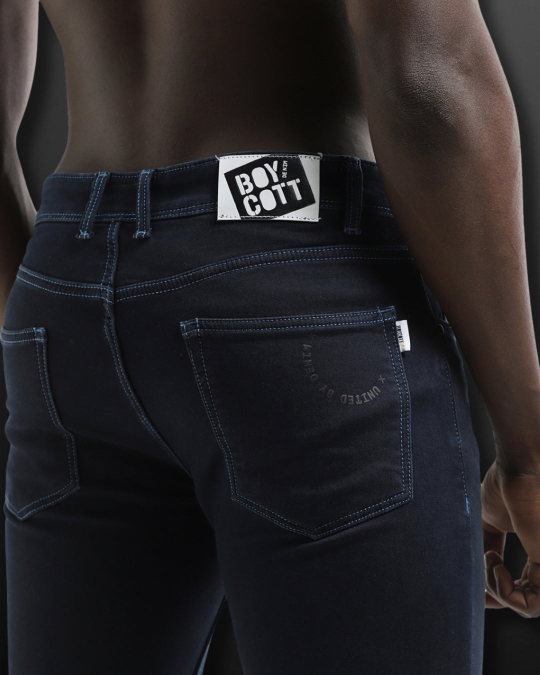 SLIM FIT JEANS