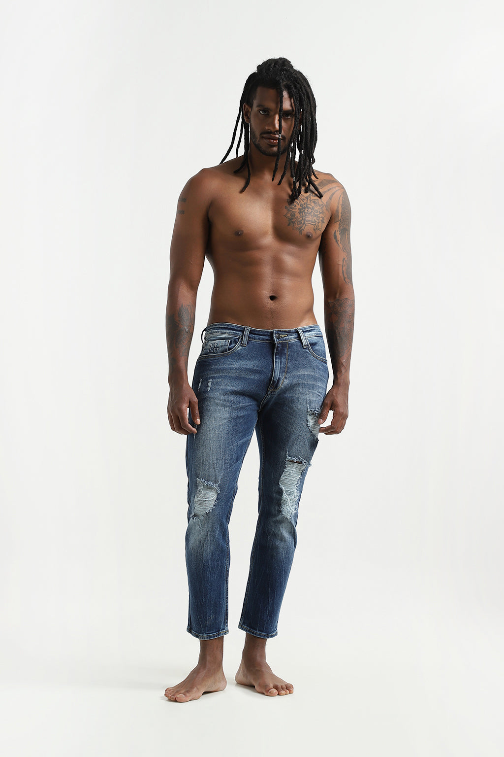 RIPPED ANKLE FIT JEANS