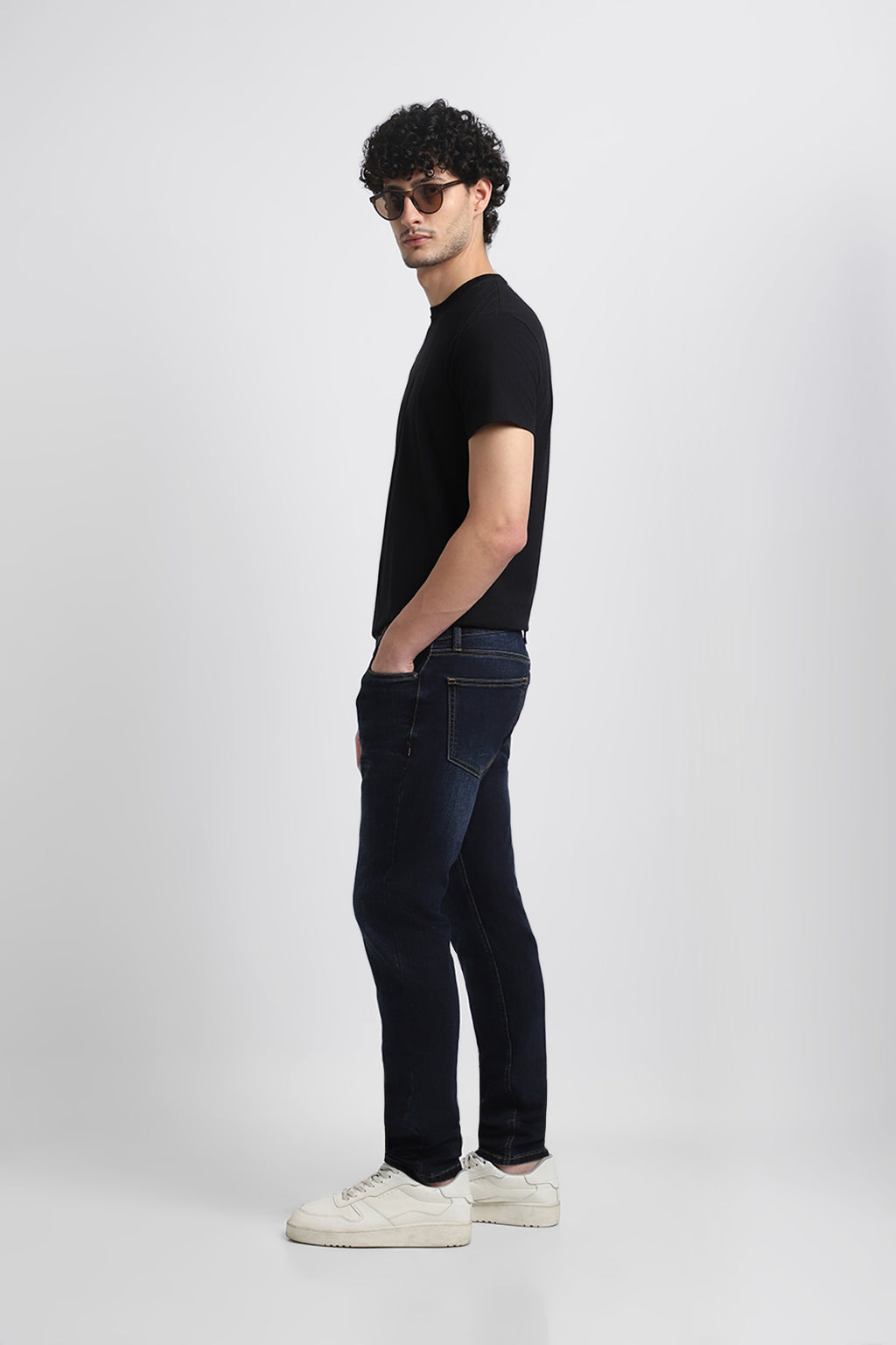 SLIM FIT JEANS