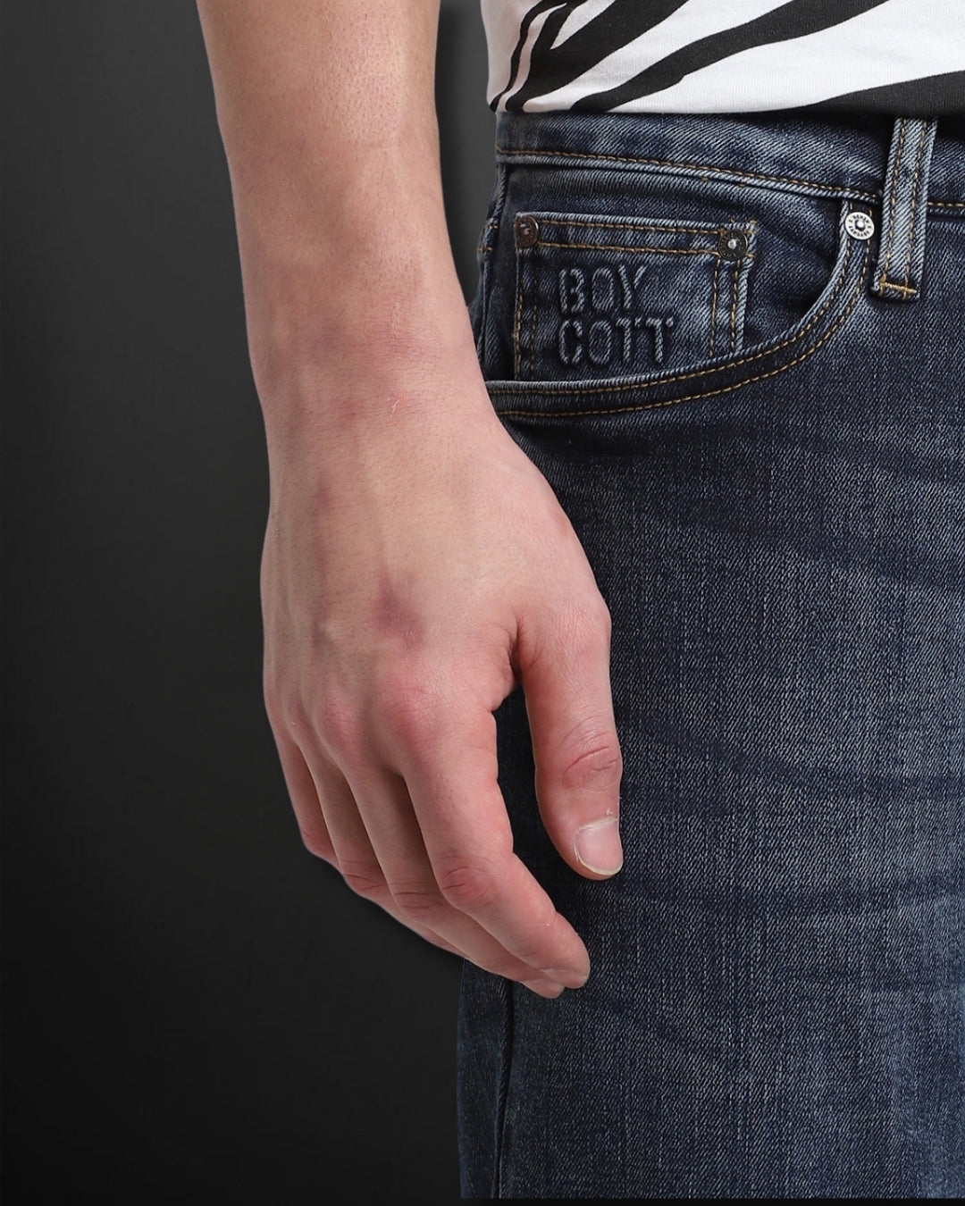 SLIM FIT JEANS