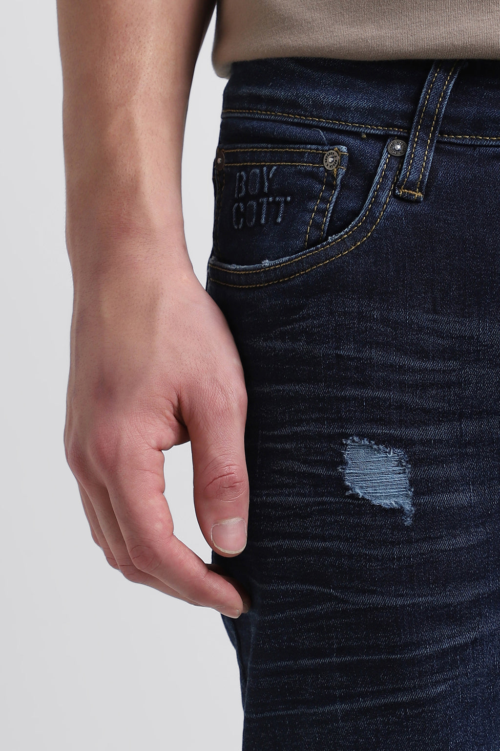 SLIM FIT JEANS