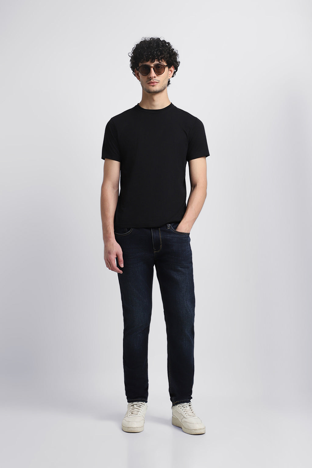 SLIM FIT JEANS